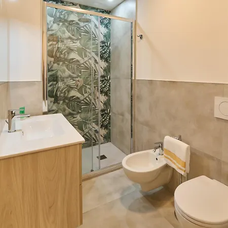 Modern בית הארחה 3*